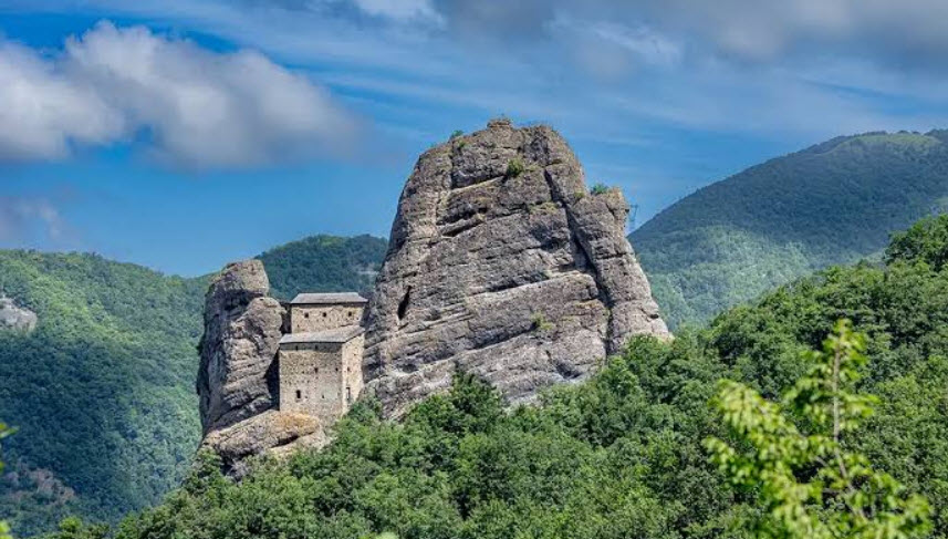 Castello della Pietra d'Amico, Italy
